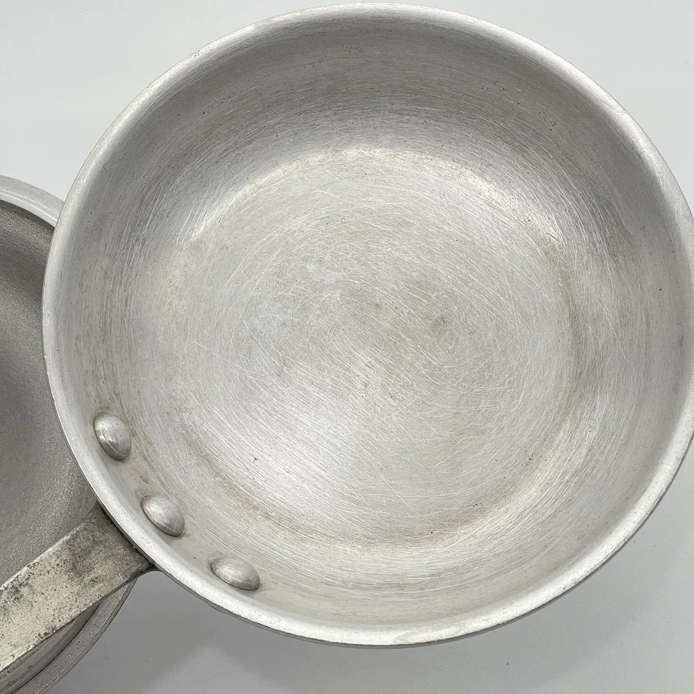 Vintage 1950s WEAR-EVER Aluminum NSF 7.5